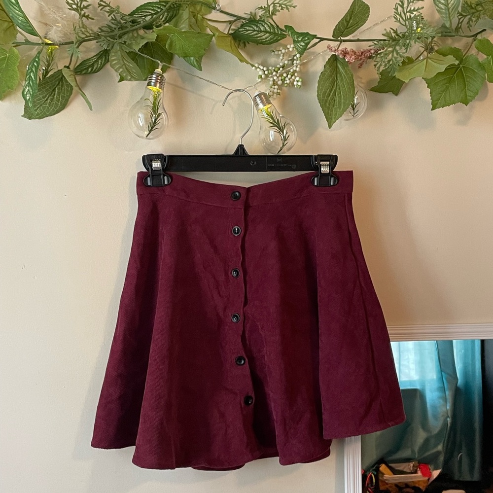 Burgundy corduroy skirt🍇✨